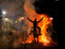Παραδοσιακή Ισπανική τελετή –Άλογα περνούν από φωτιές
