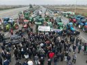 Ενισχύουν τα μπλόκα τους οι αγρότες- Με τα τρακτέρ σε εθνικές οδούς και τελωνεία