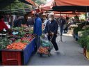 Επέστρεψαν στους πάγκους της λαϊκής αγοράς- "Τσιμπημένες" τιμές στα λαχανικά