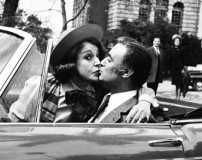 ΜΙΑ ΤΡΕΛΛΗ... ΤΡΕΛΛΗ... ΣΑΡΑΝΤΑΡΑ