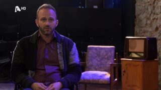 ΟΙΚΟΓΕΝΕΙΑΚΕΣ ΙΣΤΟΡΙΕΣ | Πίσω από το πληκτρολόγιο