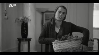 PORTO LEONE - ΣΤΗ ΓΕΙΤΟΝΙΑ ΜΕ ΤΑ ΚΟΚΚΙΝΑ ΦΑΝΑΡΙΑ | ΤΗΛΕΤΑΙΝΙΑ 3