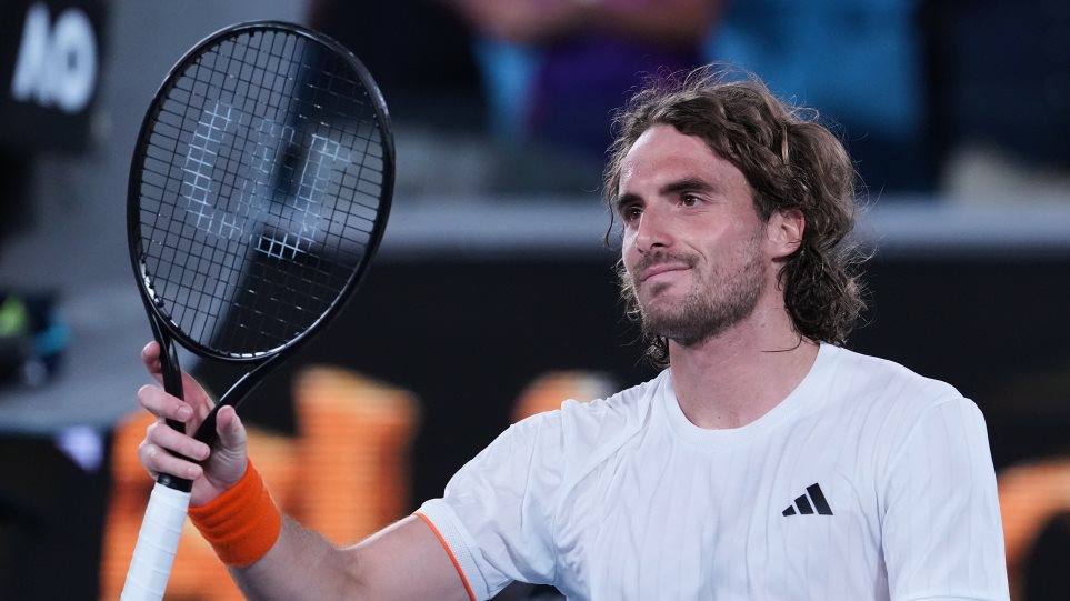 AP_Tsitsipas_Aaron_Favila