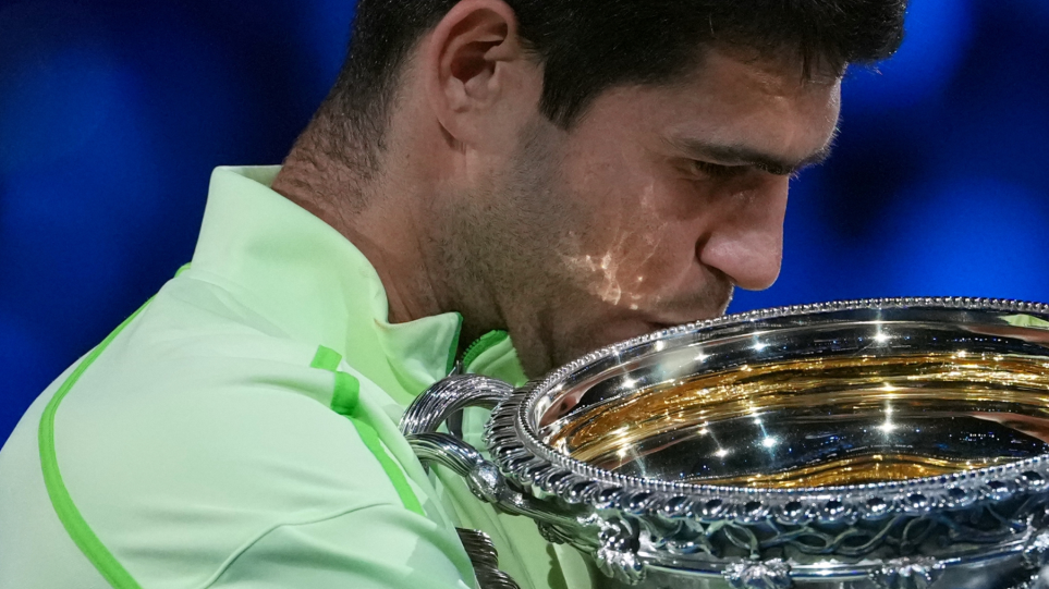 S_Alkarath_niki_AP_Photo_Aaron_Favila