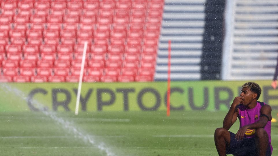 yamal_AP_Photo_Joan_Monfort