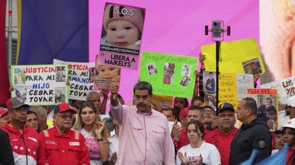 2xrono_koritsaki_Karakas_Maduro_AP_Photo_Ariana_Cubillos