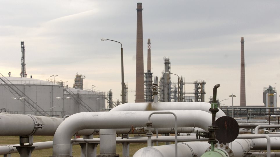 AP_Agogos_Petreleu_Diilistirio_Sven_Kaestner