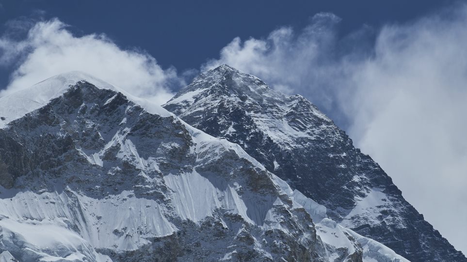 AP_Everest_Korifi_Pasang_Rinzee_Sherpa