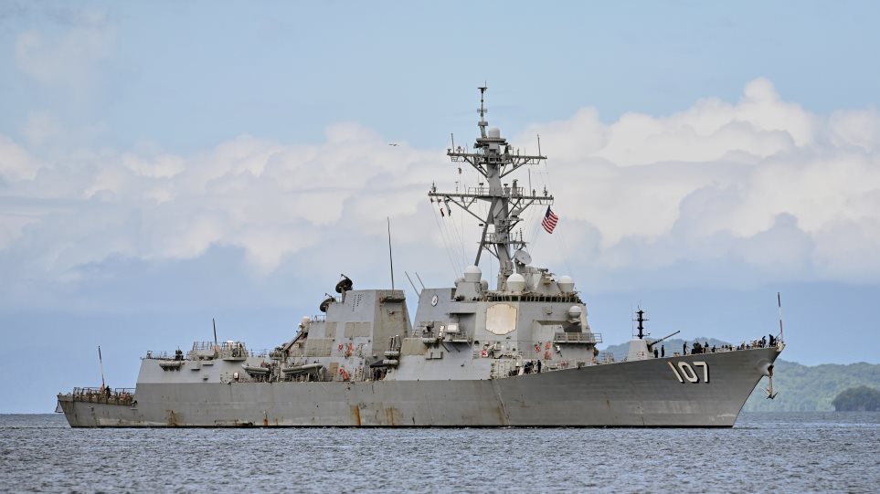 AP_IPA_Amerikaniko_Polemiko_Plio_Robert_Taylor