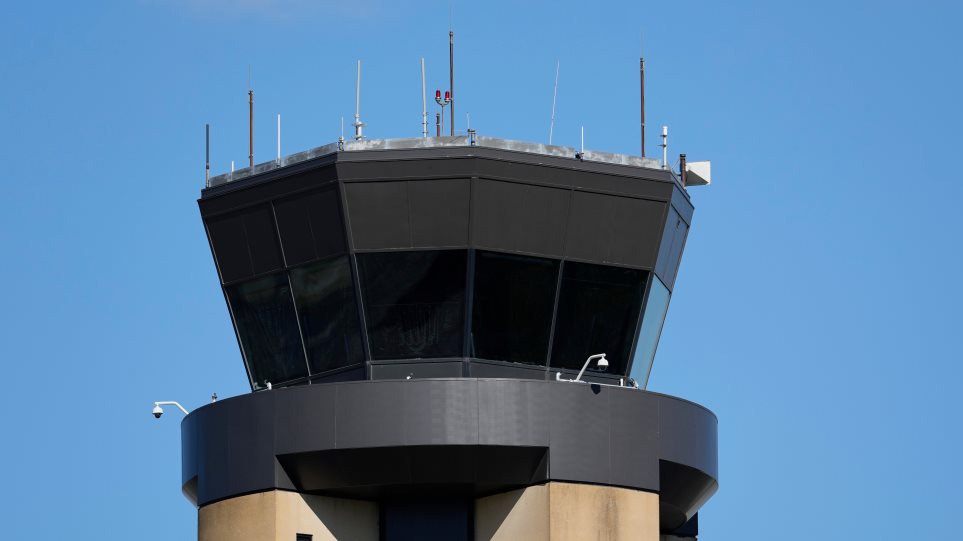 AP_IPA_Pirgos_Elenxu_aerodromio_George_Walker_IV