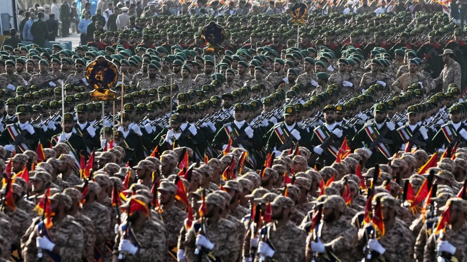 AP_Iran_Fruri_Epanastasis_Vahid_Salemi1