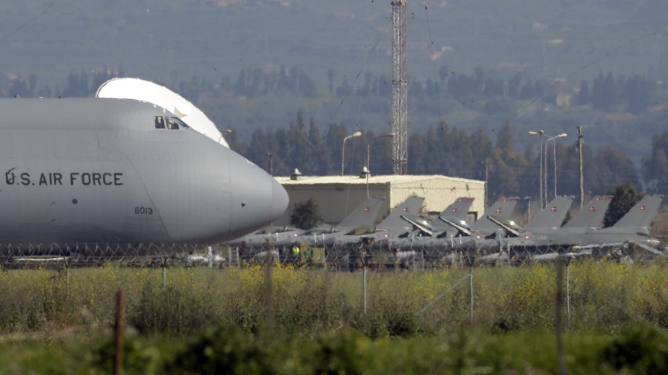 AP_Italia_Aeroporiki_Vasi_Andrew_Medichini