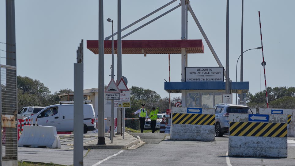 AP_Kipros_Aeroporiki_vasi_Akrotiri_Petros_Karadjias2