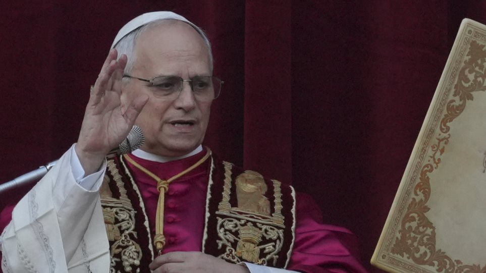 AP_LEON_Neos_Papas__Andrew_Medichini4