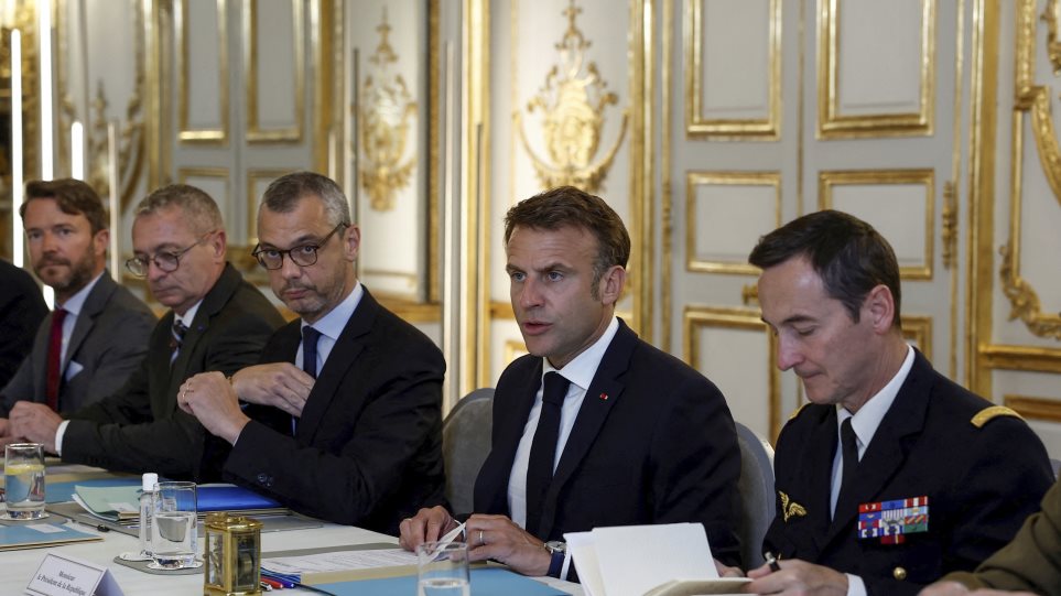 AP_Macron_Sinedriasi_Simvulio_Asfalias_Benoit_Tessier