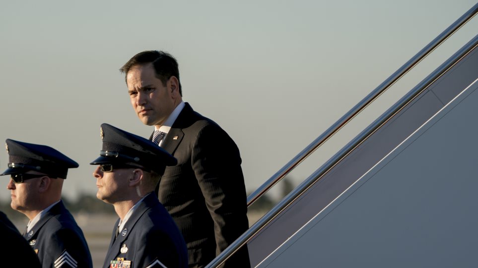 AP_Marco_Rubio_Aeroplano_Andrew_Harnik