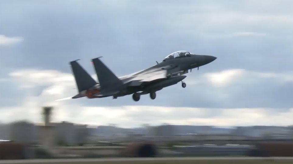 AP_Maxitiko_F-15_F15_Notias_Koreas