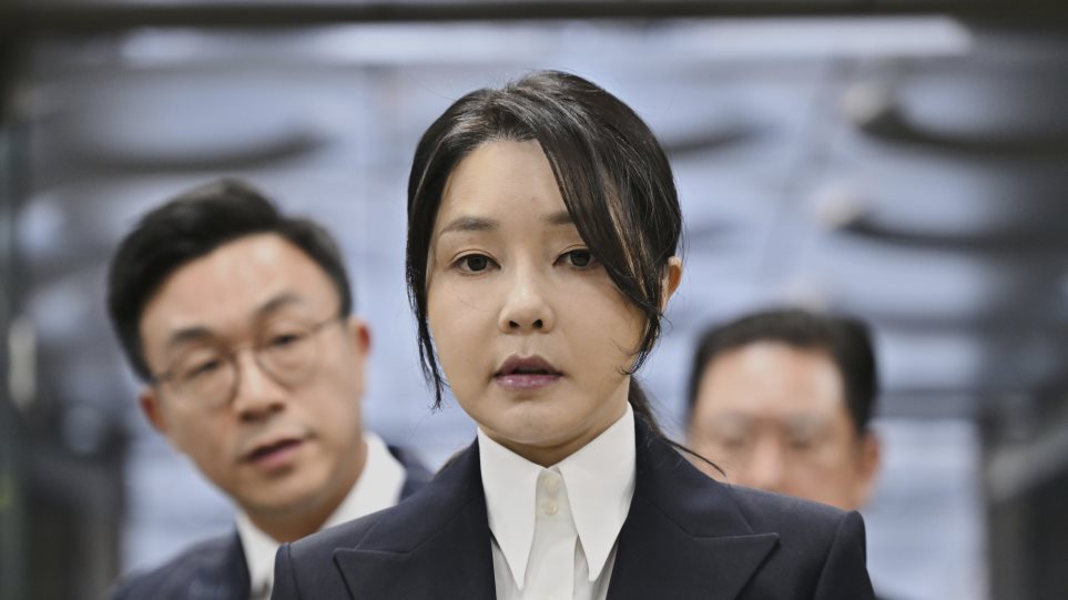 AP_Notia_Korea_Kim_Keon_Xi_Jung_Yeon-je