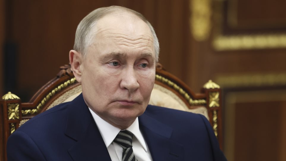 AP_PUTIN____Pool_Sputnik_Kremlin