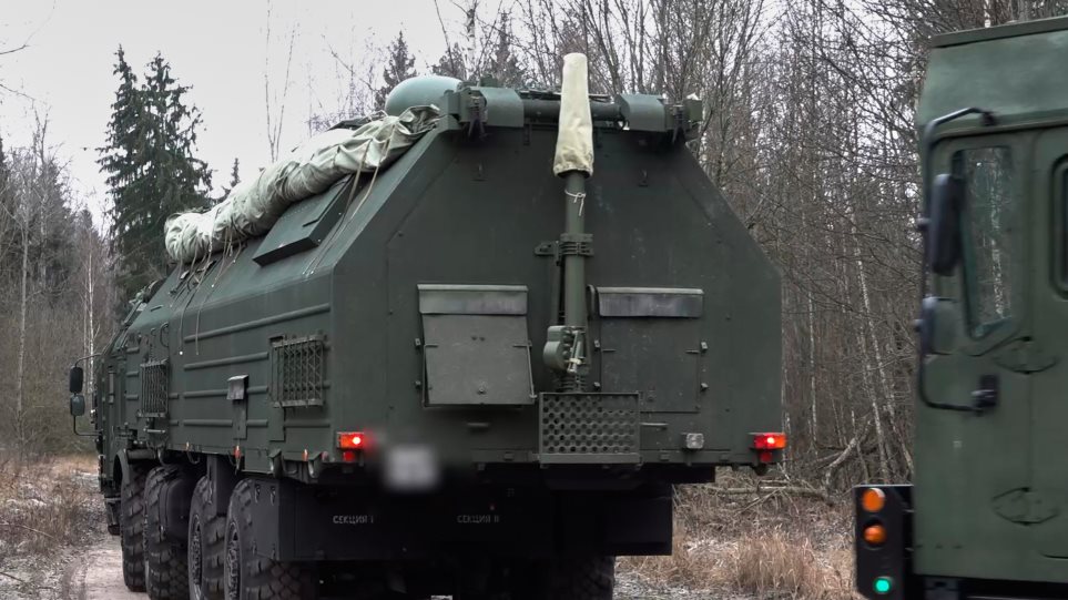 AP_Rosikos_Piravlos_Oreshnik_Russian_Defense_Ministry_Press_Service