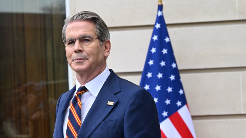 AP_Skot_Besent_Emma_Da_Silva