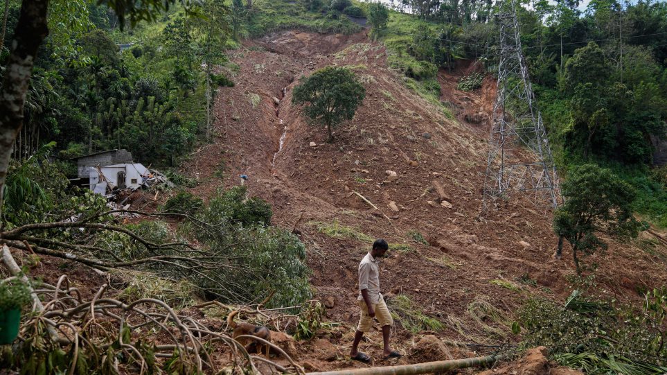 AP_Sri_Lanka_Katolisthisi_Eranga_Jayawardene