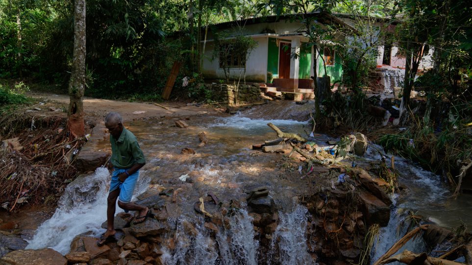 AP_Sri_Lanka_Plimires_Eranga_Jayawardena3