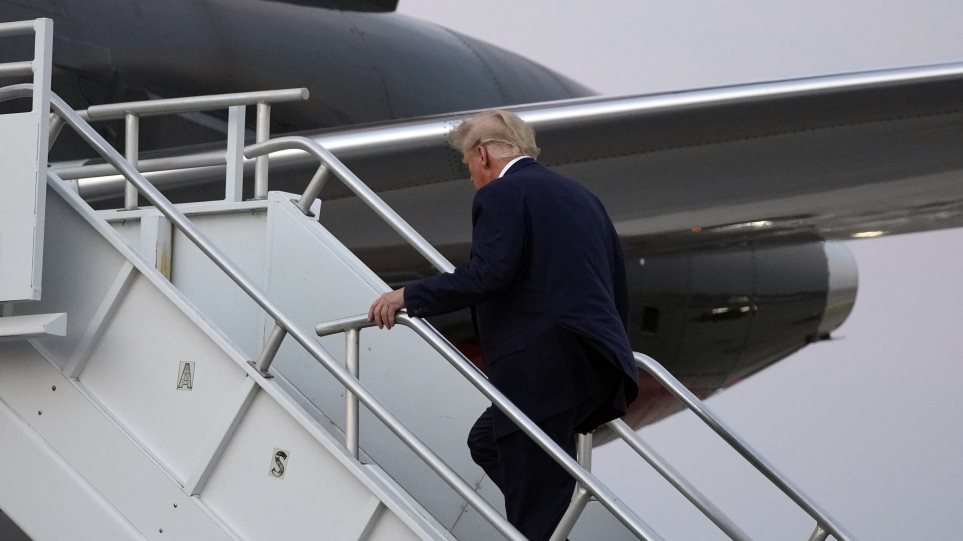 AP_Tramp_Trump_Aeroplano__Alex_Brandon