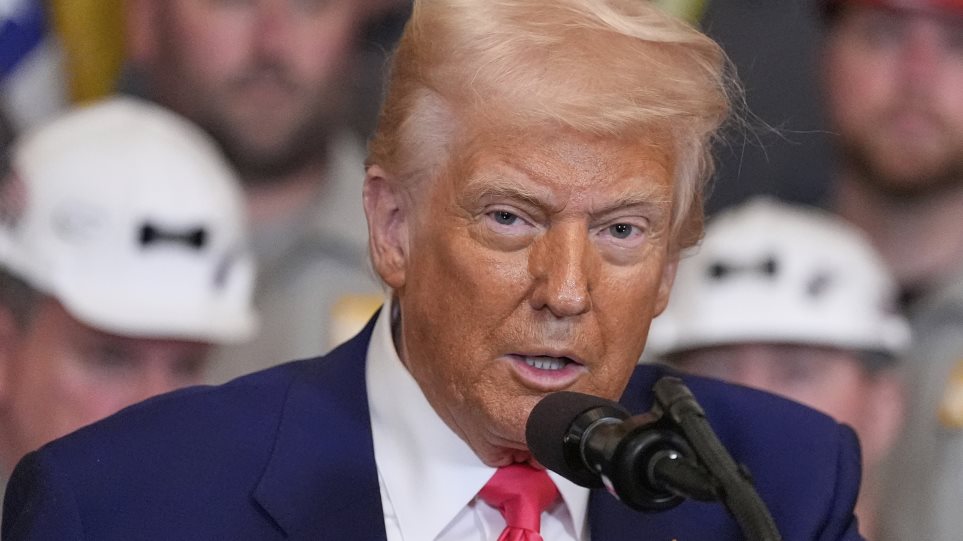 AP_Tramp_Trump__Alex_Brandon1