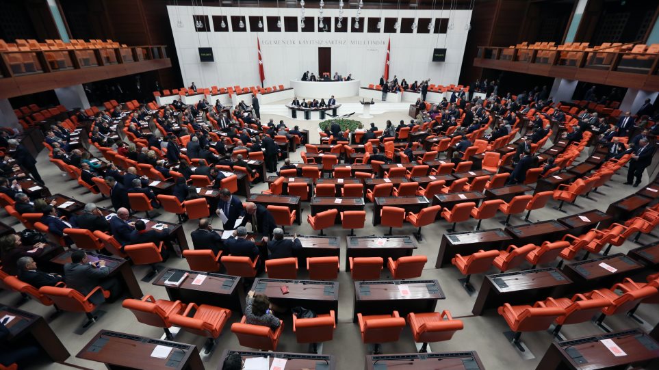 AP_Turkia_Vuli_Kinovulio__Burhan_Ozbilici