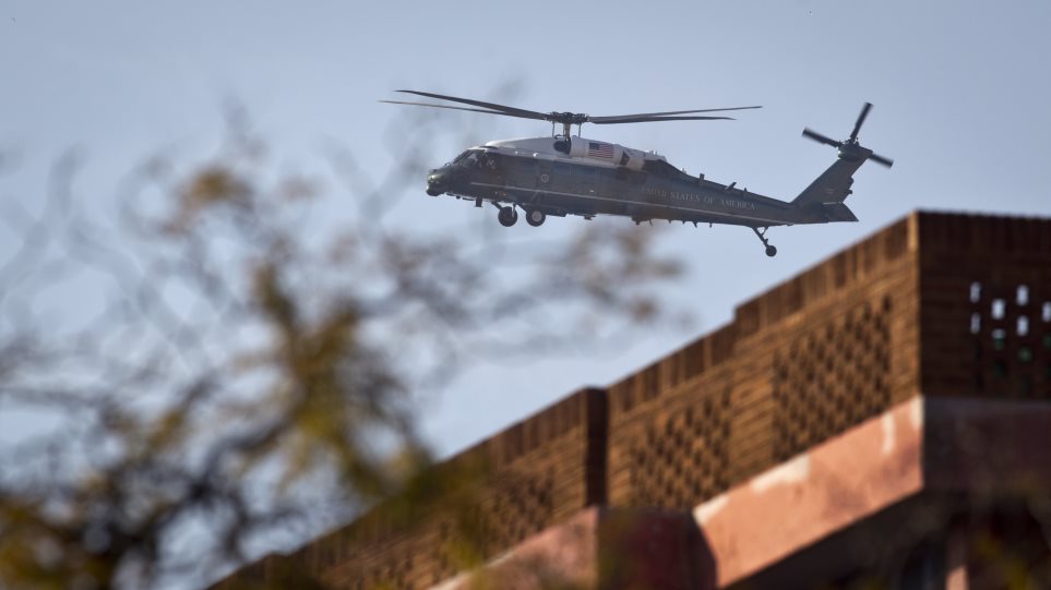 Afriki_Pretoria_elikoptero_ipa_AP_Photo_Ben_Curtis