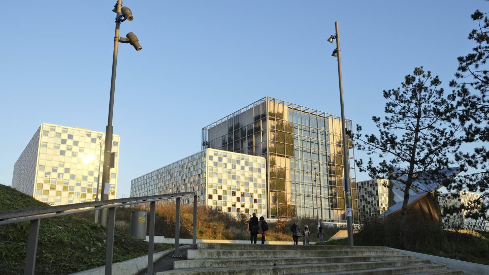 Diethnes_Piniko_Dikastirio__Olandia_AP_Photo_Mike_Corder