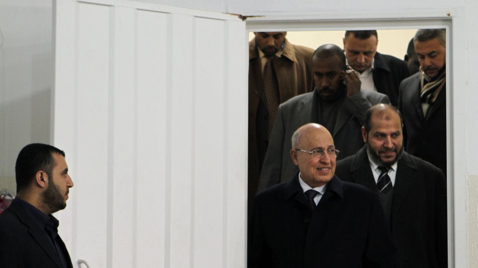 EPIKEFALIS_HAMAS_AP_Photo_Khalil_Hamra