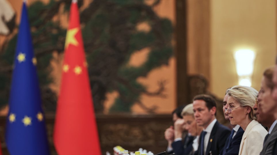EU_KINA_URSULA_Andres_Martinez_Casares_Pool_Photo_via_AP
