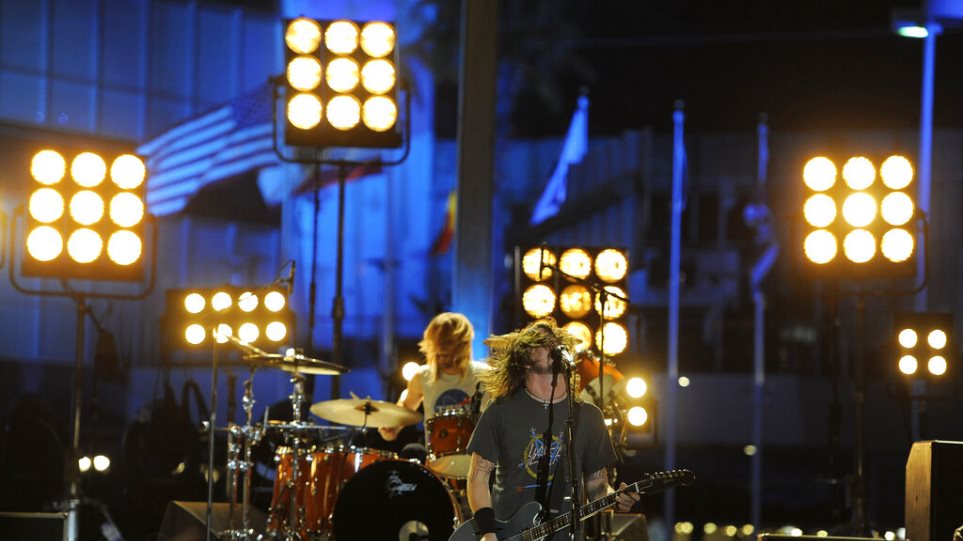 Foo_Fighters_AP_Photo_Matt_Sayles