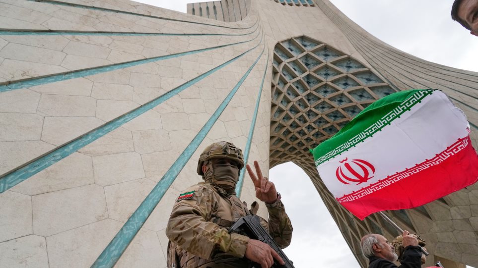 Fruri_Epanastasis_simea_AP_Photo_Vahid_Salemi