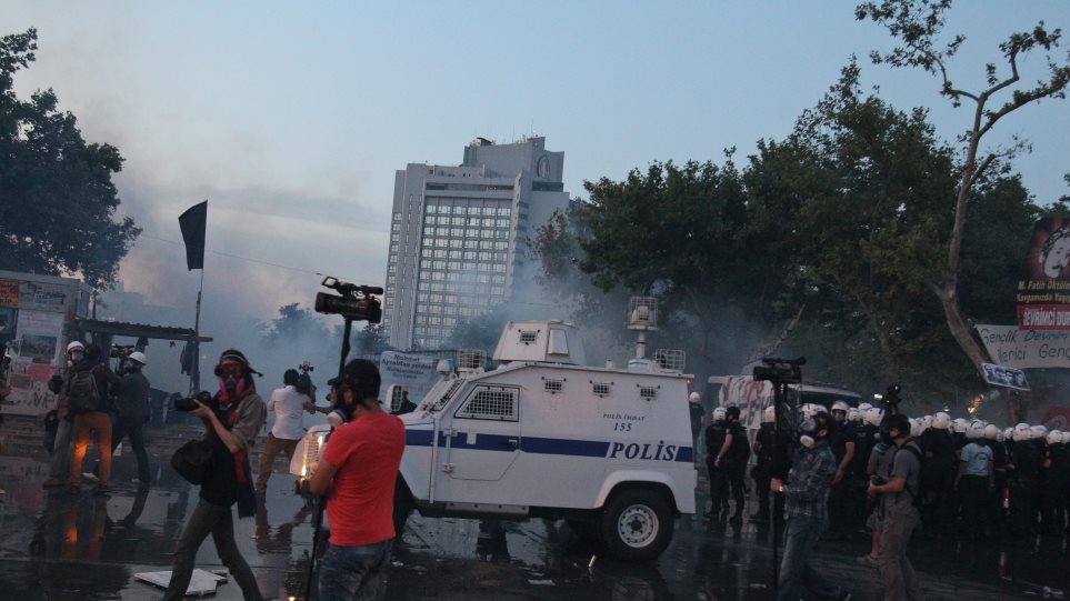 GEZI_EPISODIA__AP_FOTO_STAVRAKIS
