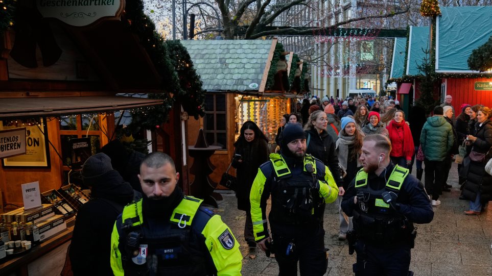 Germania_astinomia_XMas_agora_AP_Photo_Ebrahim_Noroozi