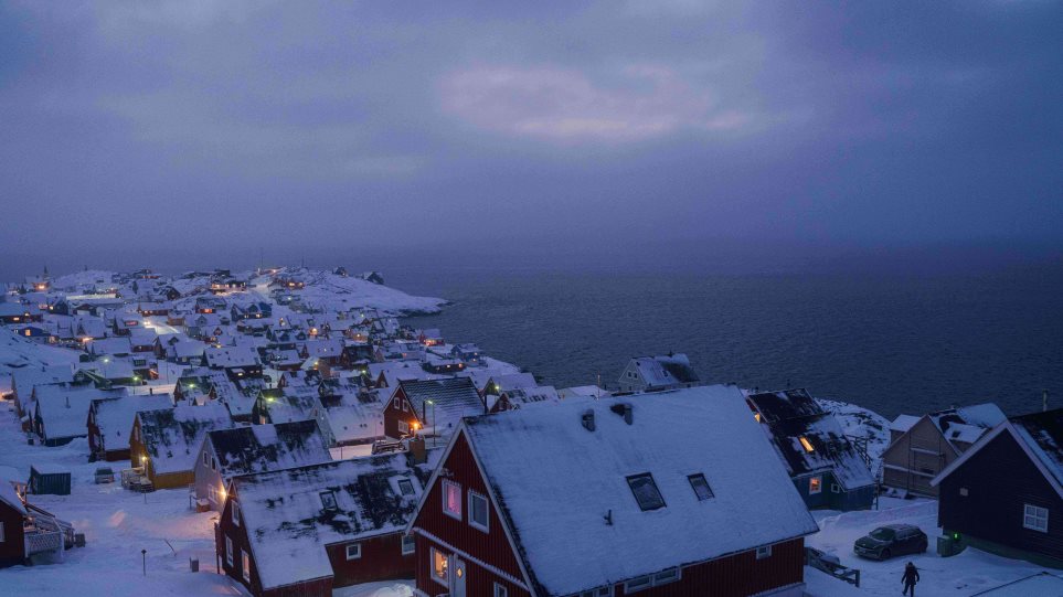 Grilandia_spitia_AP_Photo_Evgeniy_Maloletka