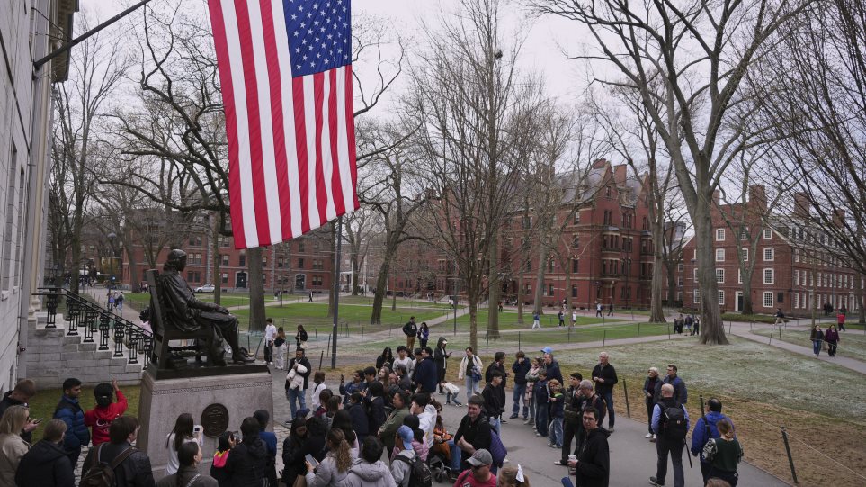 Harvard_AP_Charles_Krupa