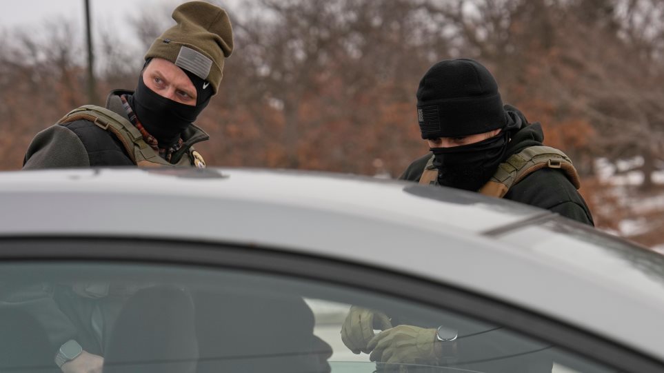 ICE_AP_Photo_John_Locher