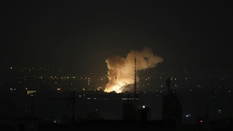 Iran_ekrixi_AP_Photo_Vahid_Salemi