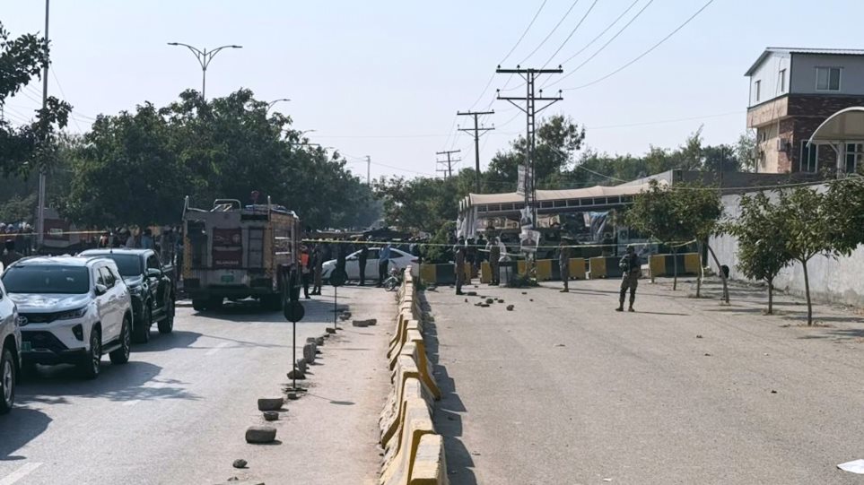 Islamabad_ekrixi_AP_Photo_Mohammad_Yousuf