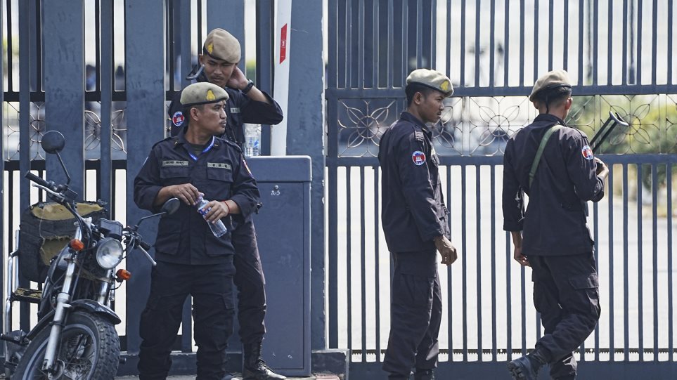 Kabotzi_astinomia_AP_Photo_Heng_Sinith