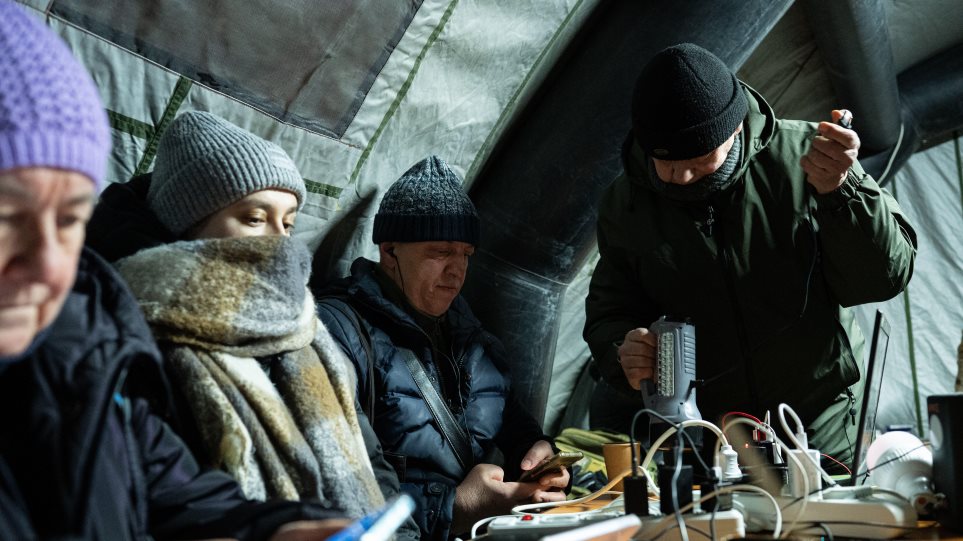 Kievo_skini_AP_Photo_Danylo_Antoniuk