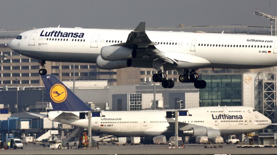 LUFTXANSA_AP_Photo_Michael_Probst