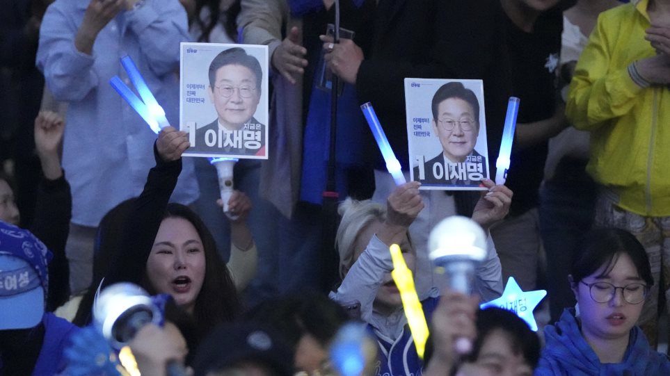 Lee_korea_opadi_AP_Photo_Lee_Jin_man