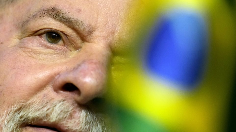 Lula_vrazilia_AP_Photo_Eraldo_Peres