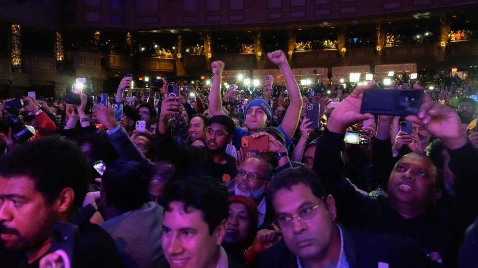 NY_eklopges_dimos_AP_Photo_Yuki_Iwamura