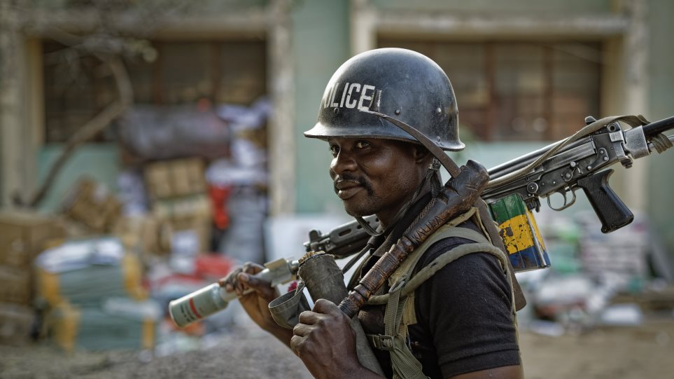 Nigiria_astinomikos_AP_Photo_Ben_Curtis